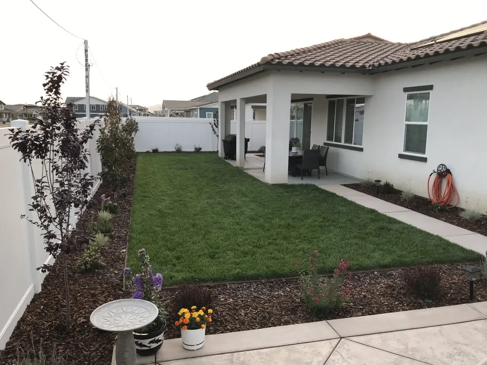 Reliable lawn mowing service experts serving Fillmore, CA - P & I Landscape