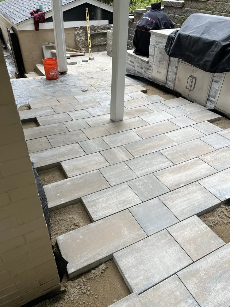 Local residential landscaping experts serving Pittsburgh, PA - P & W Patios and Walls