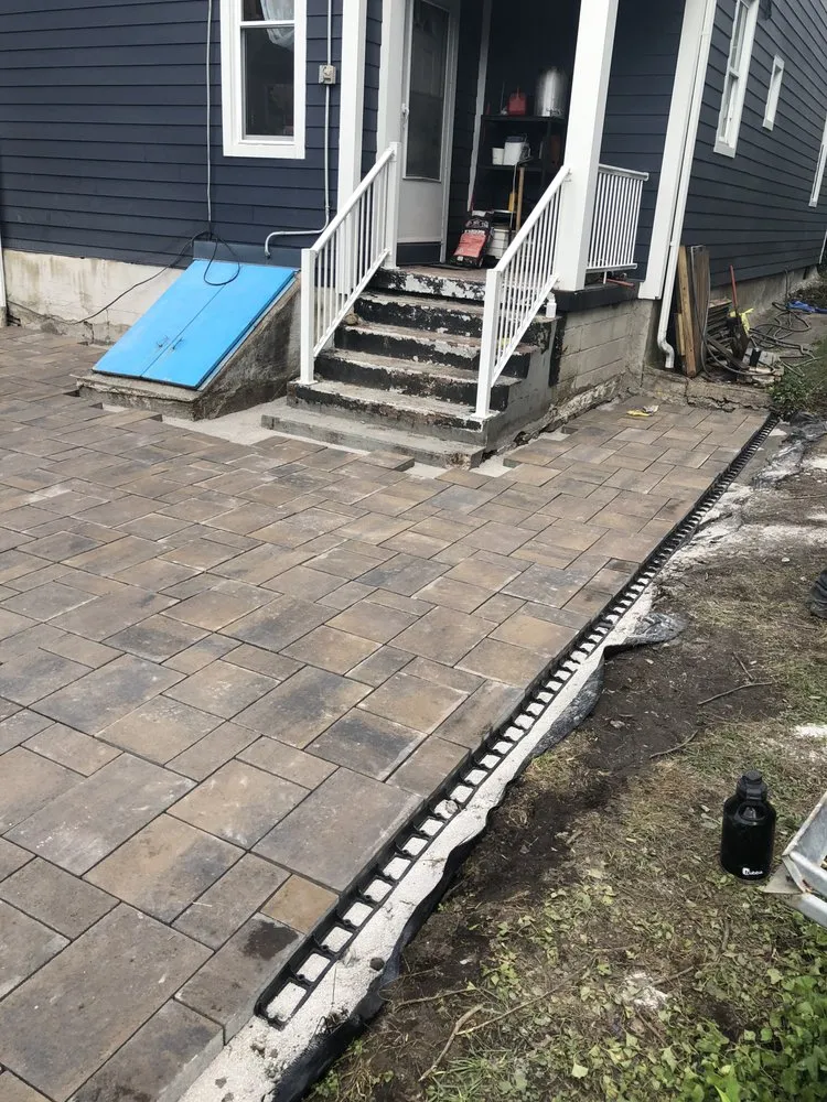 Reliable outdoor landscaping in Pittsburgh, PA - P & W Patios and Walls