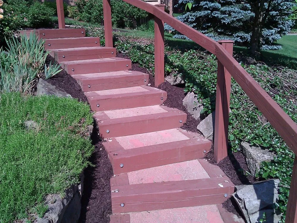 Local residential landscaping in Pittsburgh, PA - P & W Patios and Walls