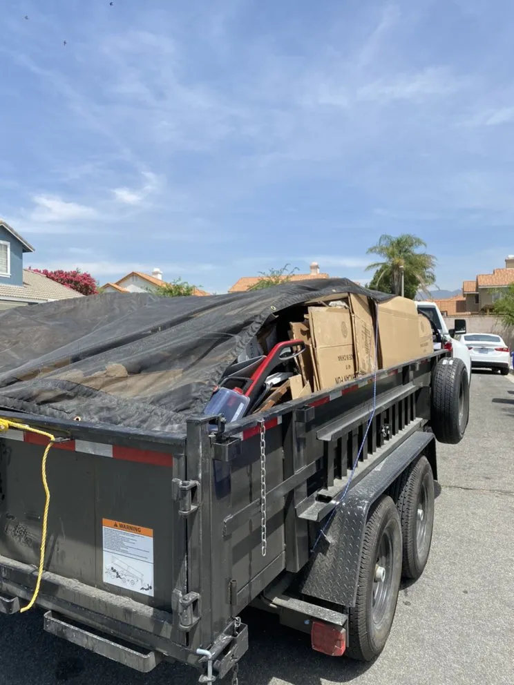 Affordable lawn care service in Rialto, CA - P. Crew Hauling