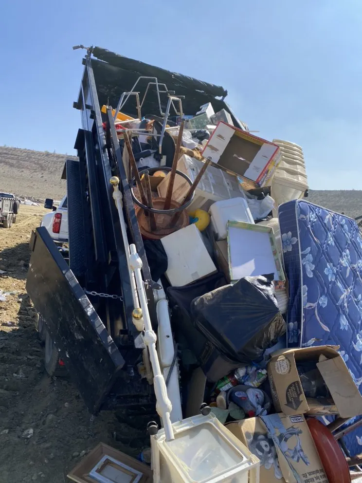 Custom residential landscaping in Rialto, CA - P. Crew Hauling