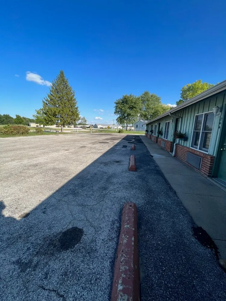 Expert yard cleanup service in Carlinville, IL - P D A Hauling And Landscaping