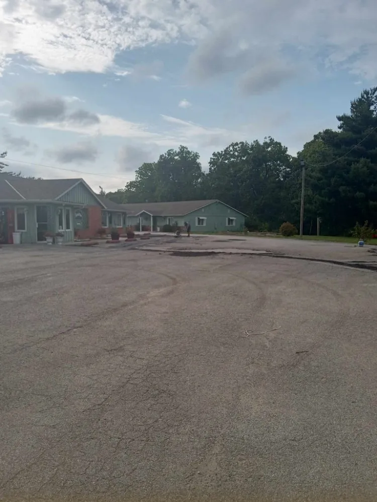 Trusted yard maintenance in Carlinville, IL by P D A Hauling And Landscaping