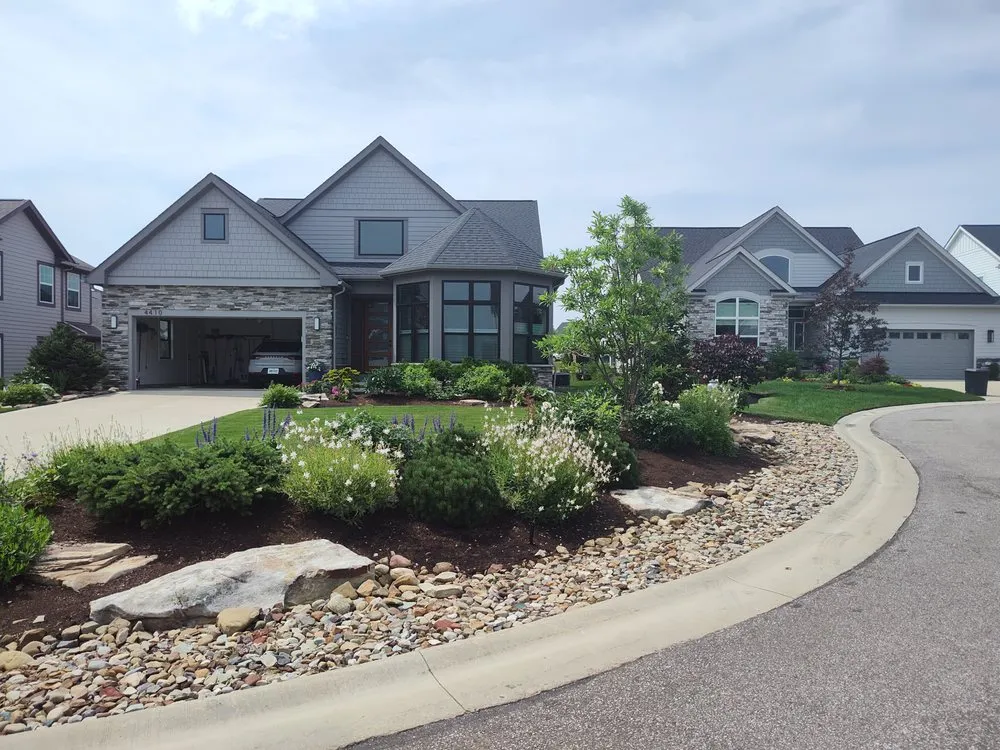 Trusted lawn mowing service in Chardon, OH - P Ianiro's Lawn & Garden