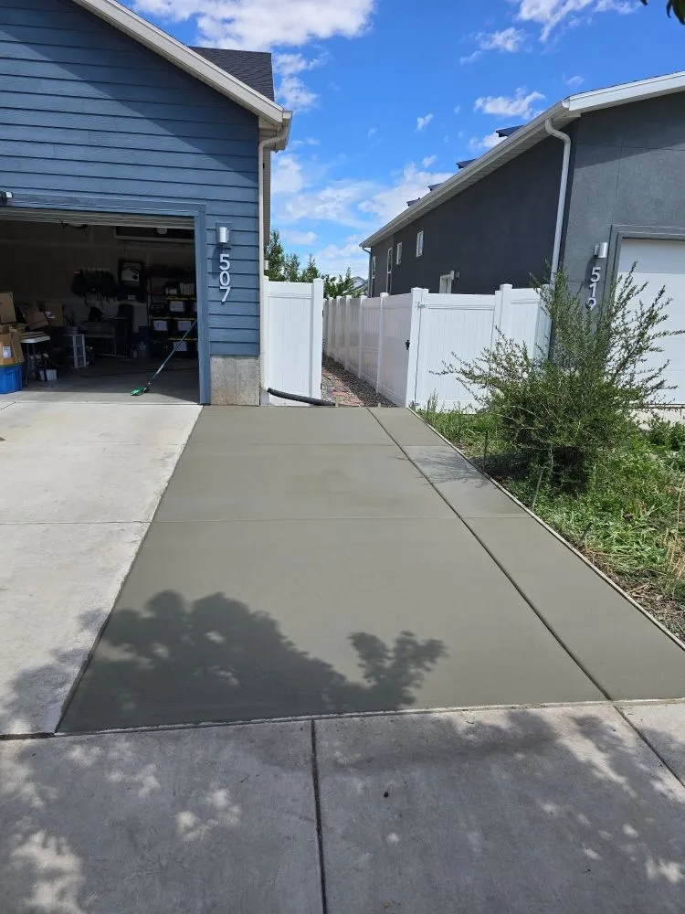 Affordable lawn care service in Eagle Mountain, UT - P7 Concrete & Landscaping