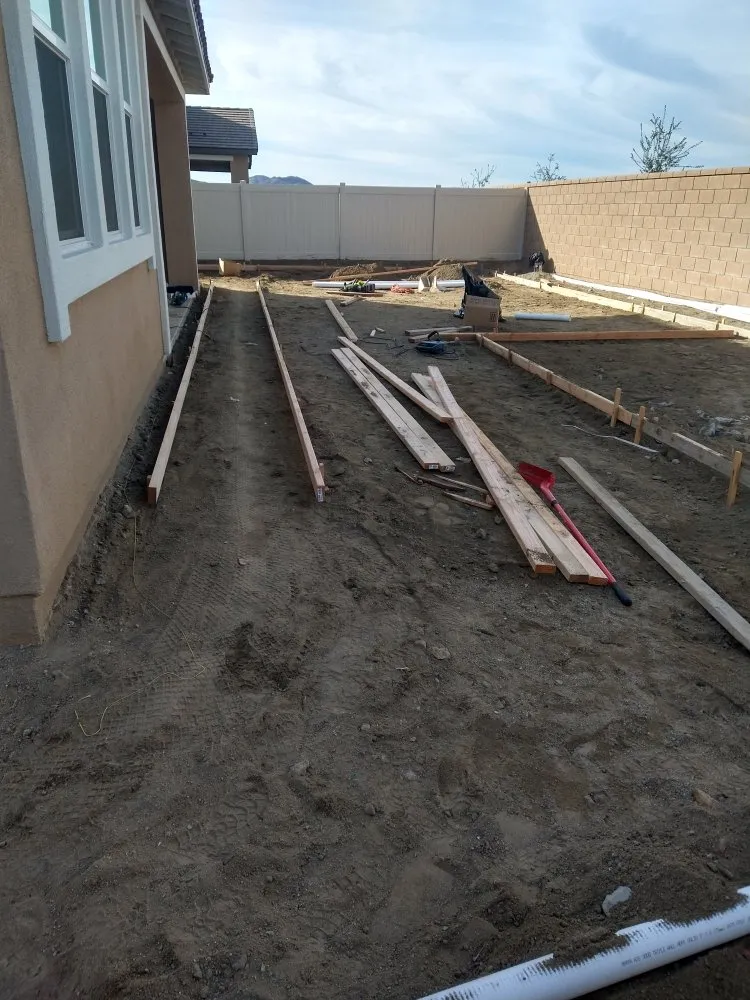 Professional lawn mowing service near you in Riverside, CA by Pablo Andres Landscaping