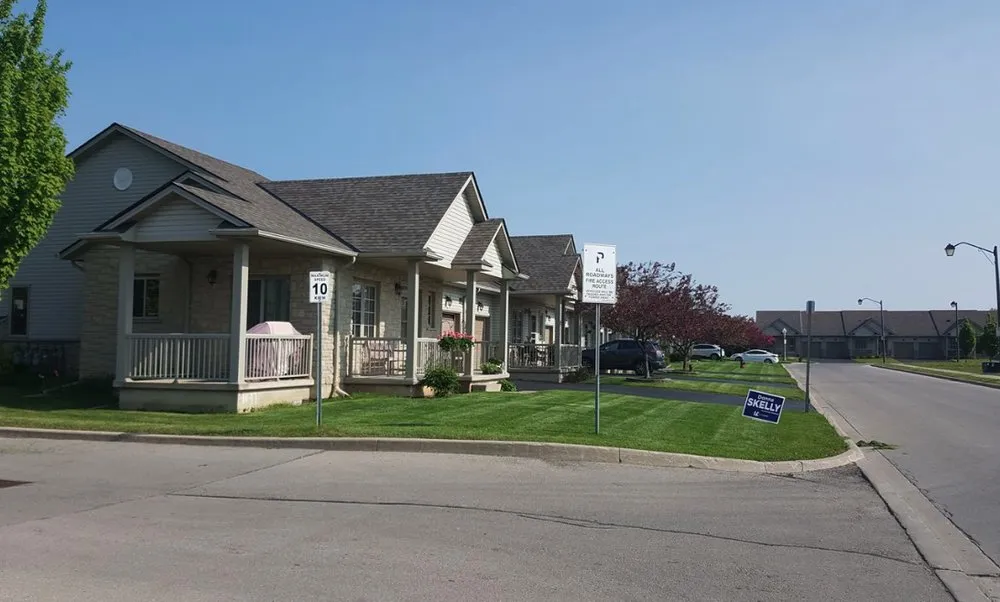 Expert yard maintenance in Aspen Hill, MD by Pablo Castro Company FC Landscaping