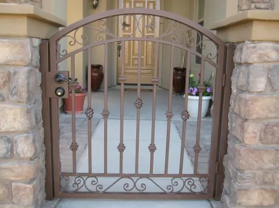 Custom garden landscaping for residential properties in Houston, TX by Pablo General Services