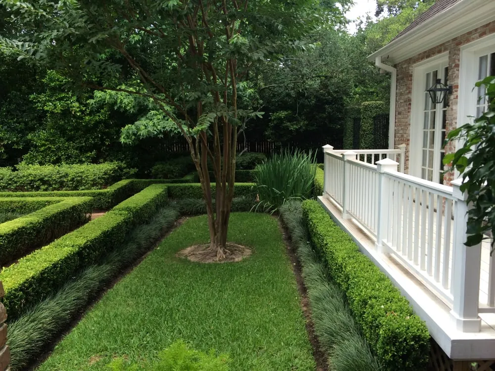 Custom landscape installation in Houston, TX by Pablo General Services