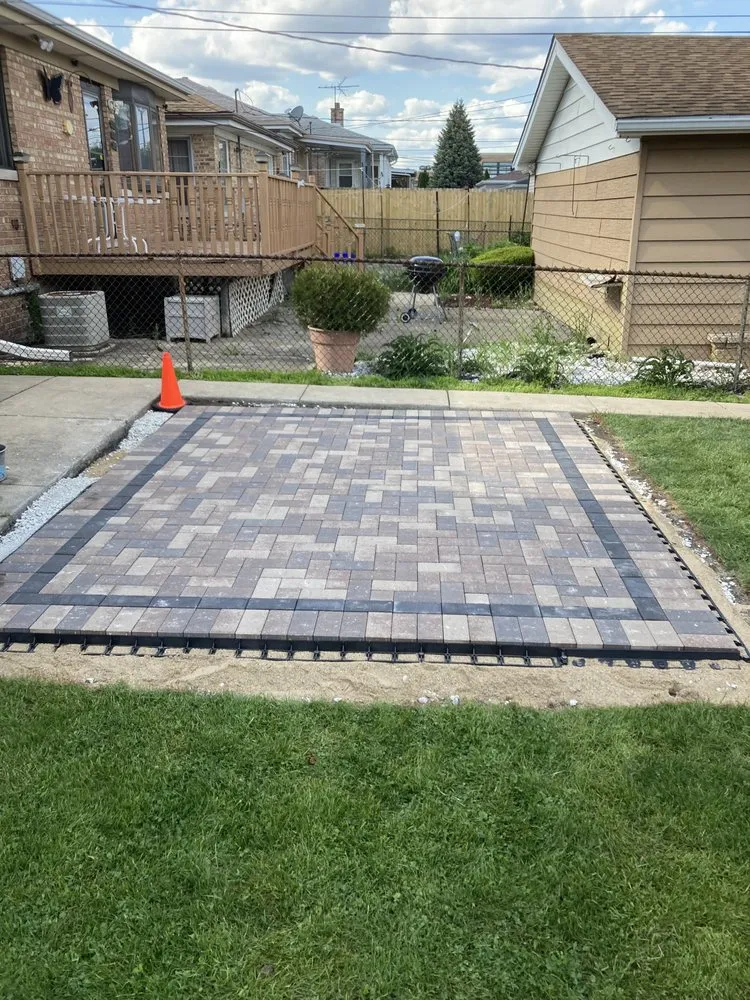 Top-rated yard cleanup service in Franklin Park, IL - Pablo Landscaping & Snow Plowing