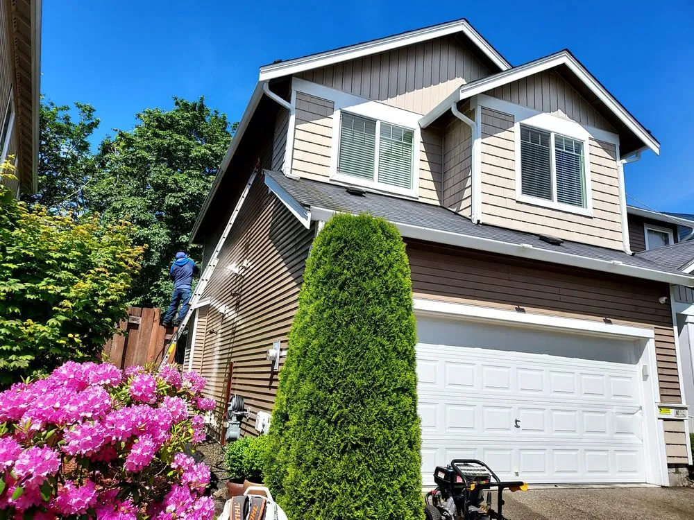 Expert lawn care service experts serving Shelton, WA - Pablo Landscaping