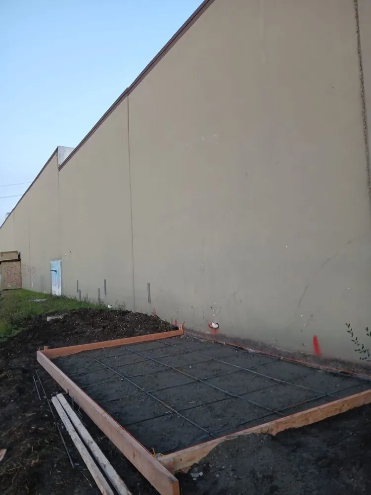 Reliable yard cleanup service in Stockton, CA by Pablo Landscaping