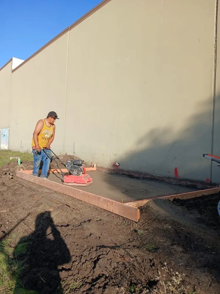 Expert yard cleanup service for residential properties in Stockton, CA by Pablo Landscaping