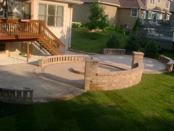Reliable yard maintenance in Darien, IL - Pablo Lopez & Sons Landscaping