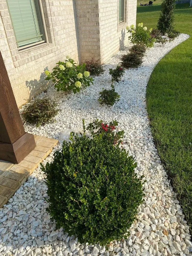 Professional garden landscaping experts serving Dothan, AL - Pablo’s Landscape
