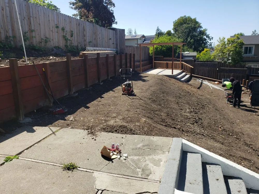 Custom lawn mowing service experts serving Oakland, CA - Pablo's Landscaping & Home Service