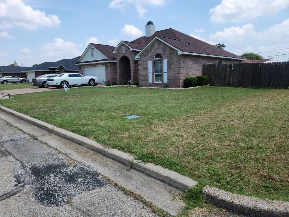 Custom garden landscaping with custom design in Bellmead, TX by Pablo's Lawns Services & Handyman Services