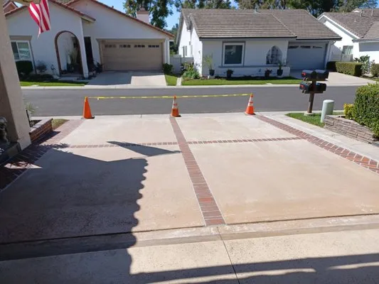 Pac West Land Care Logo