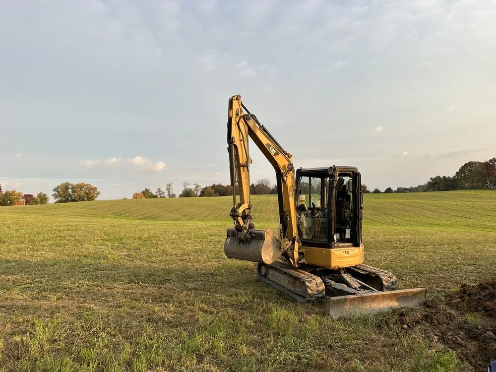 Custom lawn care service experts serving Broadway, VA - Pacheco Excavation