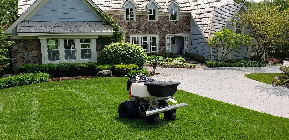 Trusted lawn mowing service experts serving Island Lake, IL - Pacheco