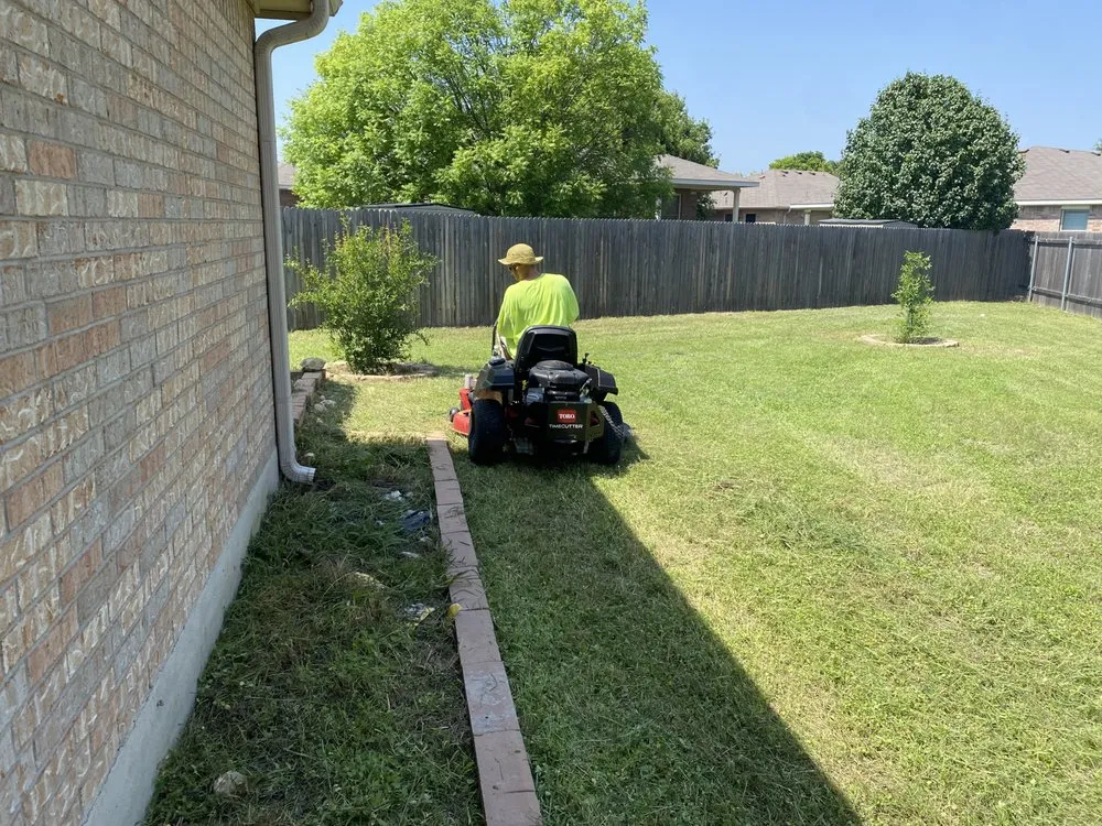 Trusted lawn mowing service near you in Leander, TX by Pacheco Lawn Service