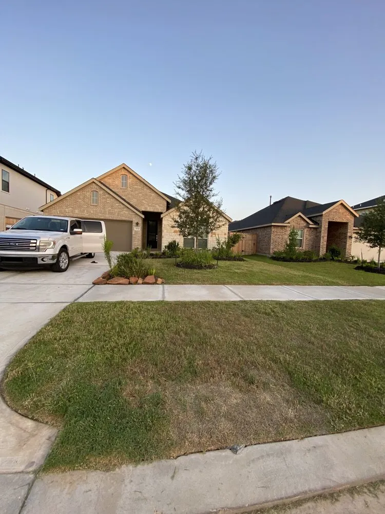 Local lawn care service experts serving Houston, TX - Pacheco’s Landscaping