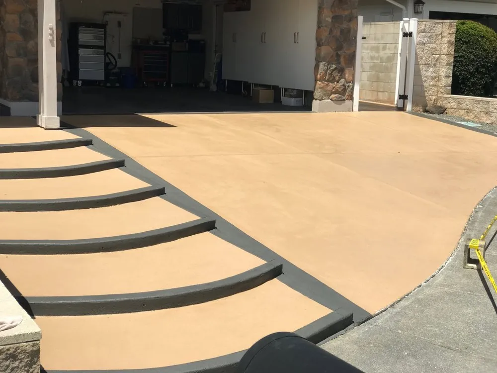 Expert lawn mowing service for year-round maintenance across Honolulu, HI - Pacific Builders International