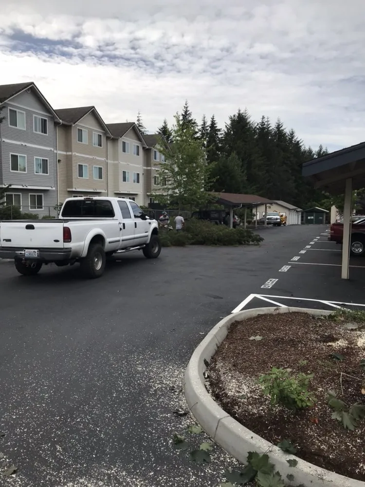 Local garden landscaping for residential properties in Gig Harbor, WA by Pacific Building Maintenance