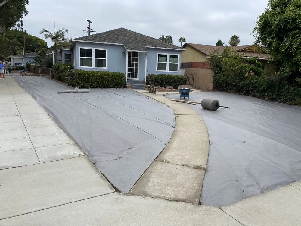 Professional lawn mowing service experts serving Oxnard, CA - Pacific-Co Tree Service