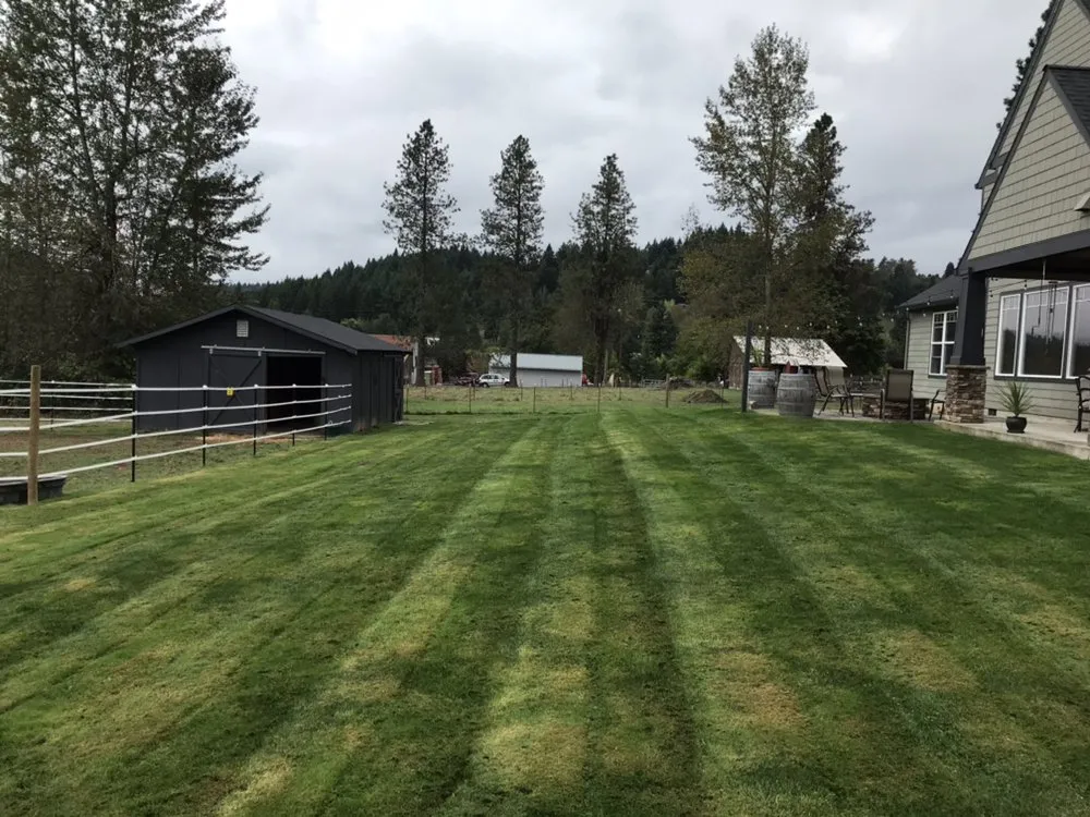 Local lawn care service experts serving Portland, OR - Pacific Cut Lawn Care