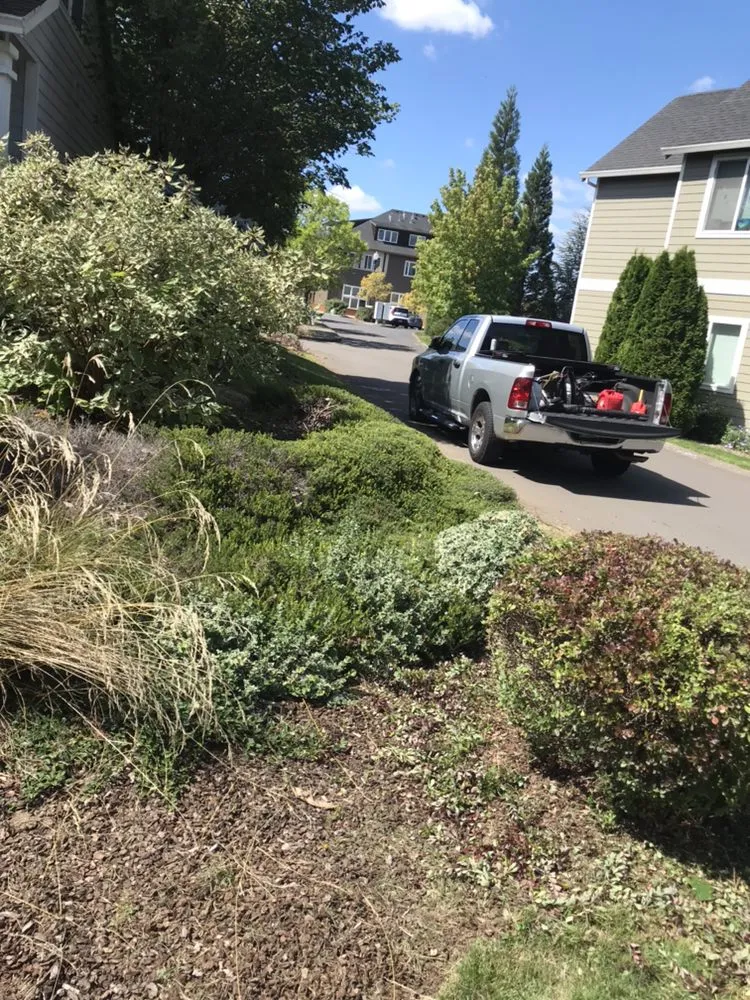 Top-rated landscaping services for beautiful yards in Portland, OR by Pacific Cut Lawn Care