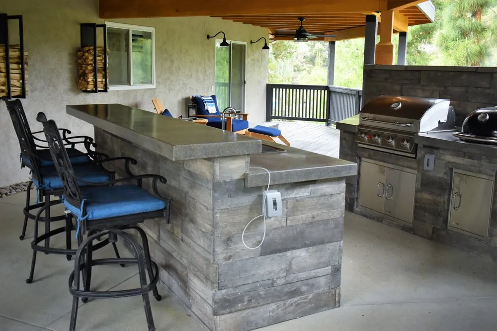 Professional lawn care service for residential properties in La Mesa, CA by Pacific Dreamscapes