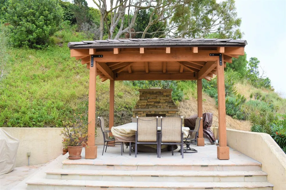 Custom residential landscaping for year-round maintenance in La Mesa, CA by Pacific Dreamscapes