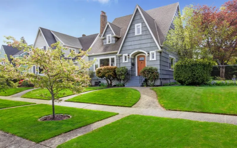 Expert yard maintenance experts serving Veneta, OR - Pacific Evergreen Lawn Care