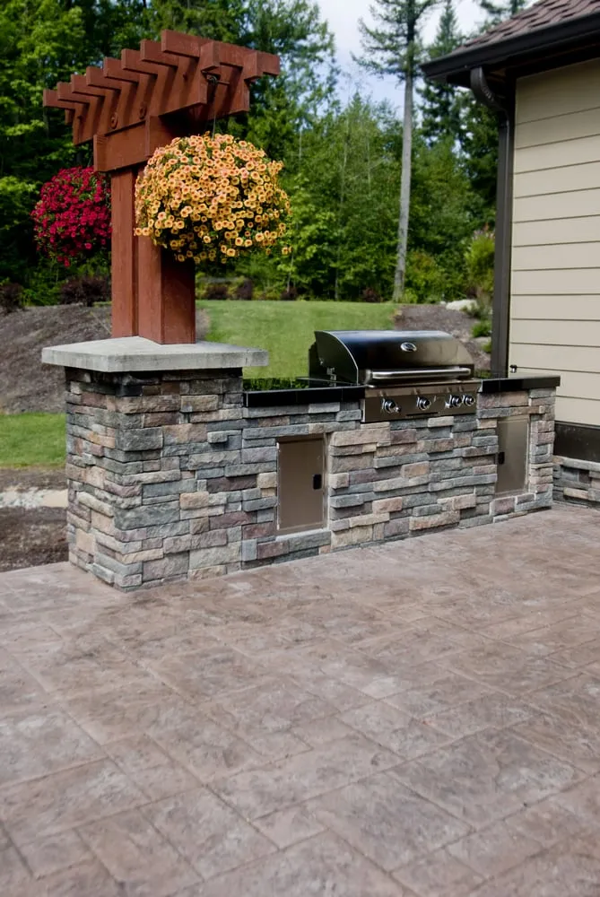 Affordable yard maintenance in Redmond, WA by Pacific Landscape Management