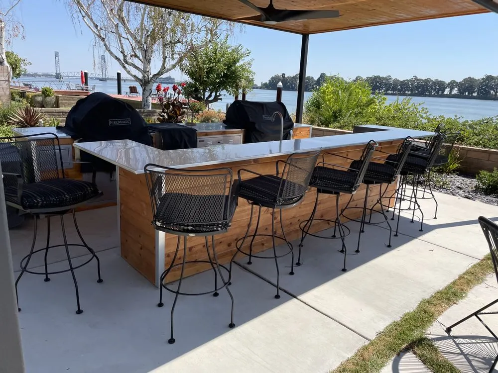 Professional yard maintenance in Brentwood, CA by Pacific landscape service