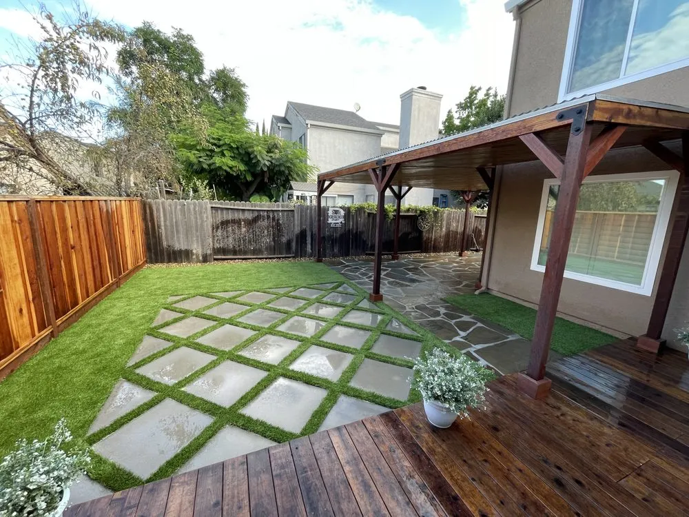 Custom garden landscaping for outdoor upgrades across Brentwood, CA - Pacific landscape service