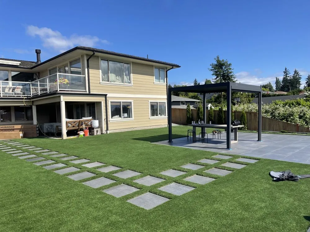 Custom lawn mowing service experts serving Kent, WA - Pacific Landscaping