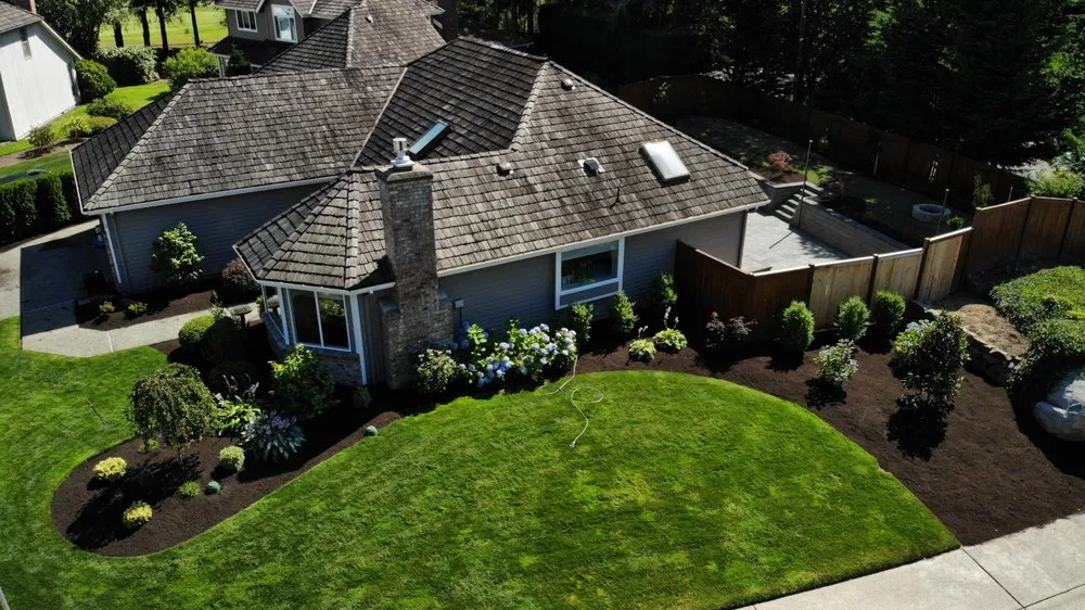 Reliable yard maintenance in Kent, WA by Pacific Landscaping