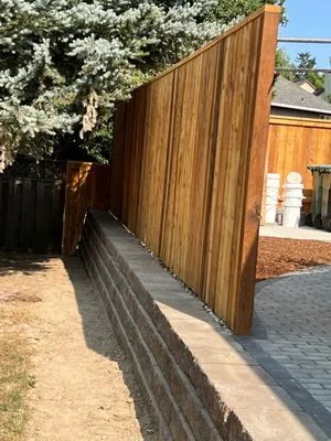 pacific NW Landcape & Tree Services Logo