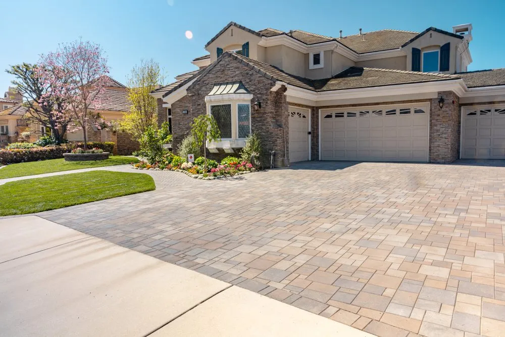 Top-rated yard maintenance for year-round maintenance across Anaheim, CA - Pacific Pavers