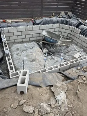 Pacific Ponds & Design Logo