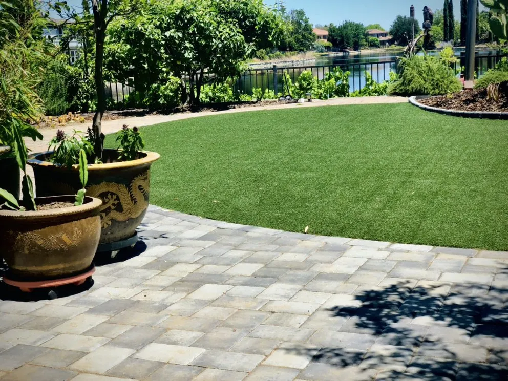 Reliable garden landscaping near you in Woodland, CA by Pacific Stone Landscapes