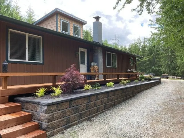 Reliable yard cleanup service for outdoor upgrades in Mount Vernon, WA by Pacific Style Landscapes