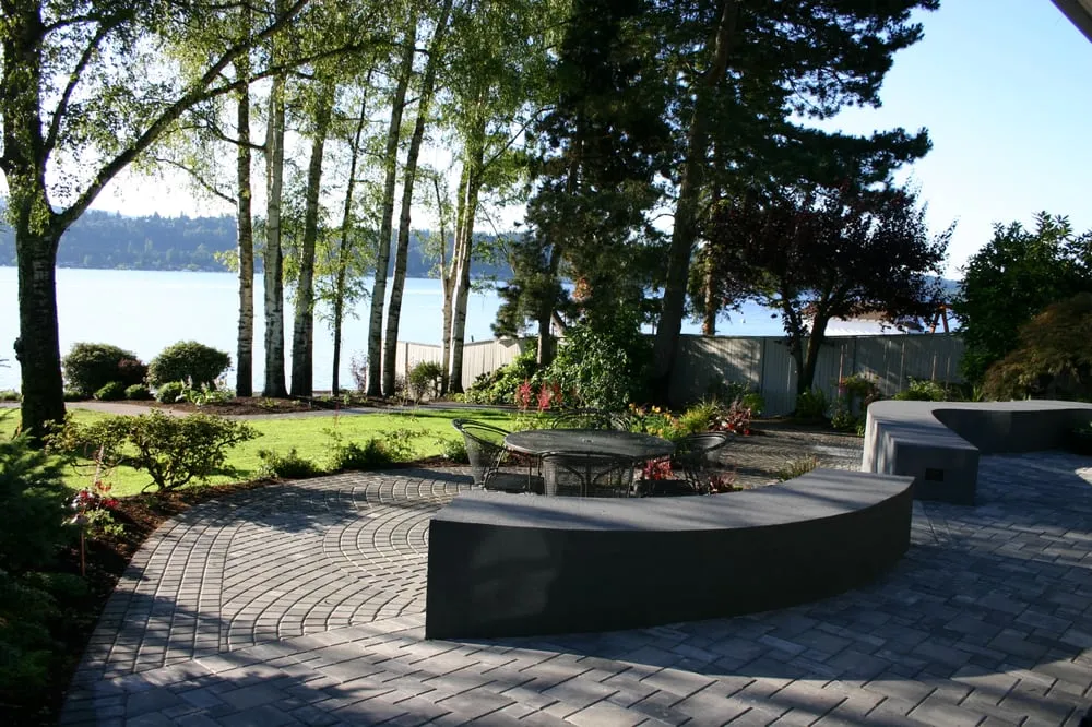 Professional yard maintenance with custom design in Seattle, WA by Pacifica Landscapes
