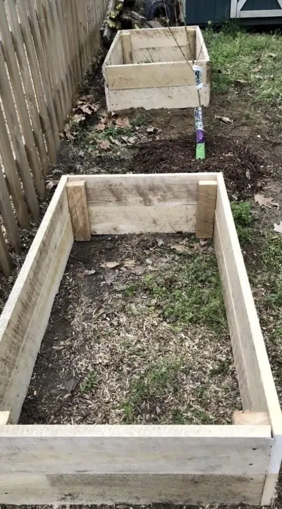 Top-rated lawn mowing service for homes in Gladewater, TX by Pack It Up