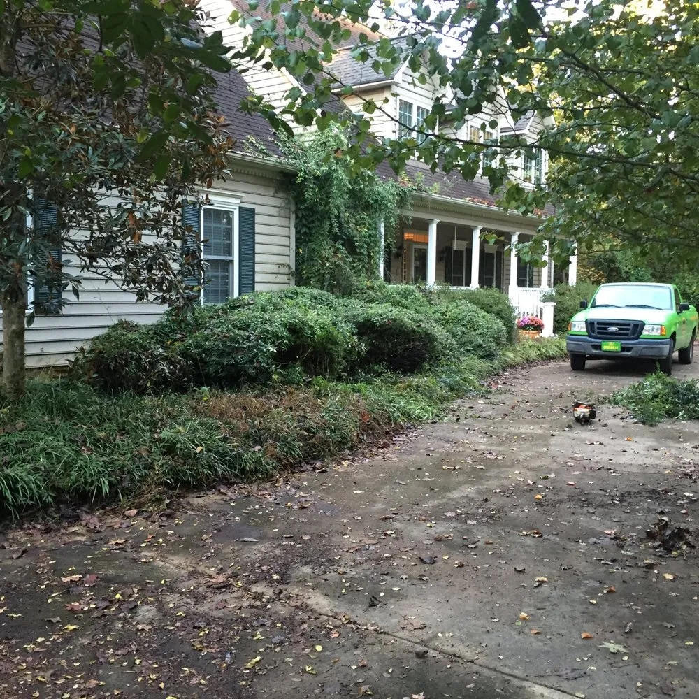 Reliable yard maintenance in Greer, SC by Pack Ridge Lawn Care