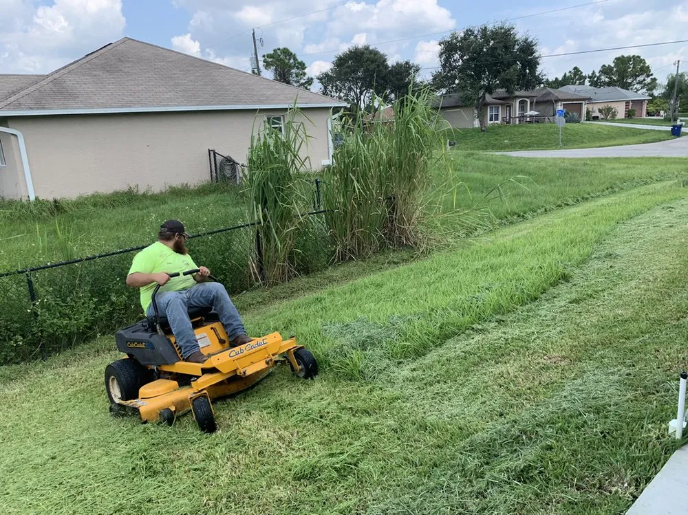 Reliable lawn care service experts serving Lehigh Acres, FL - Package Deal Services