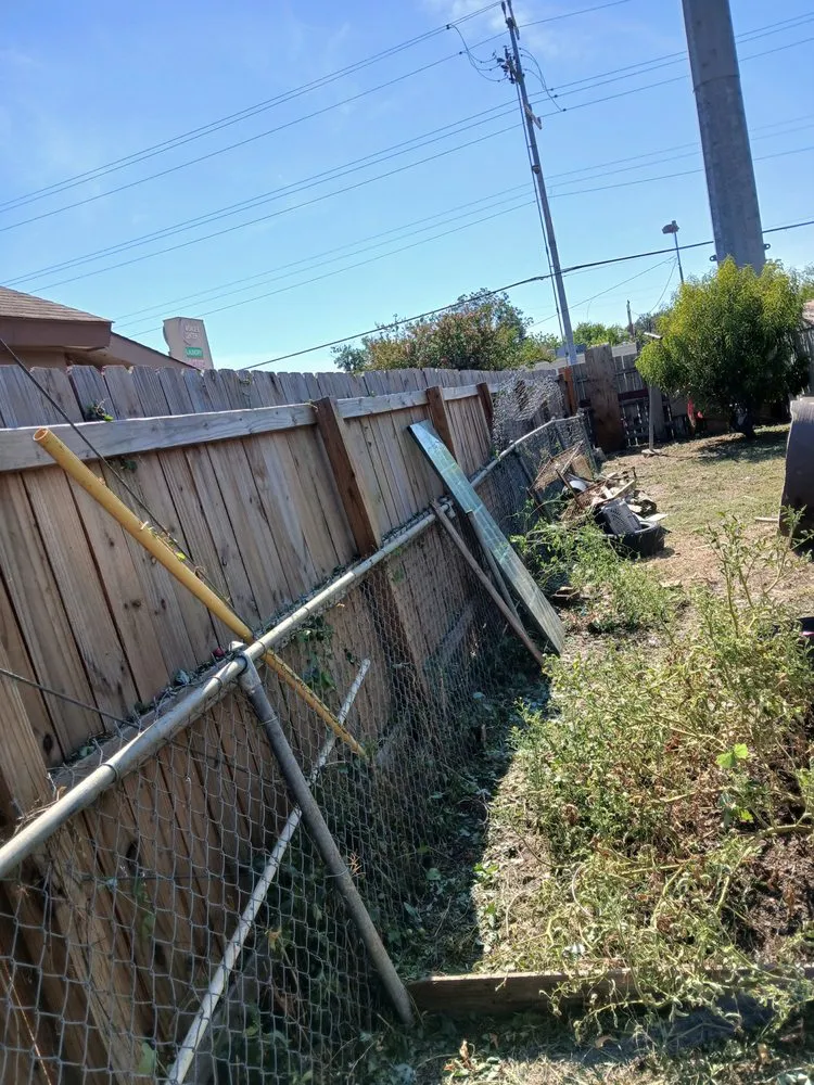 Top-rated residential landscaping experts serving San Antonio, TX - Paco And Anna Lawn Service